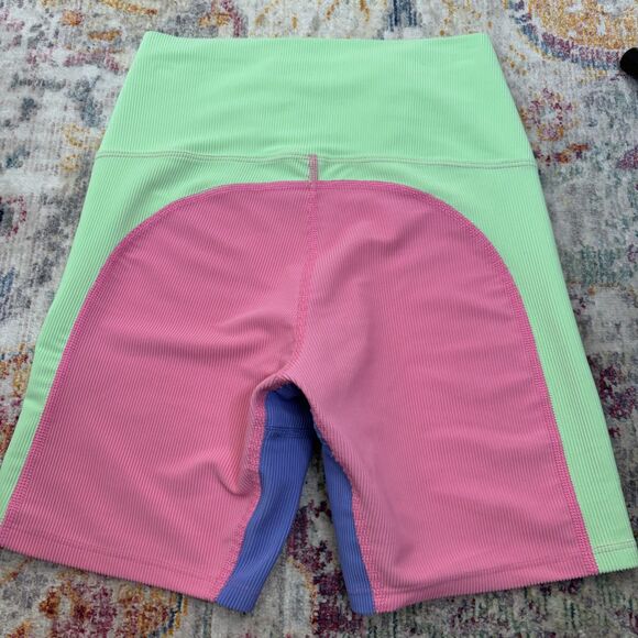 Beach Riot Shorts Workout Set - Picture 3 of 5